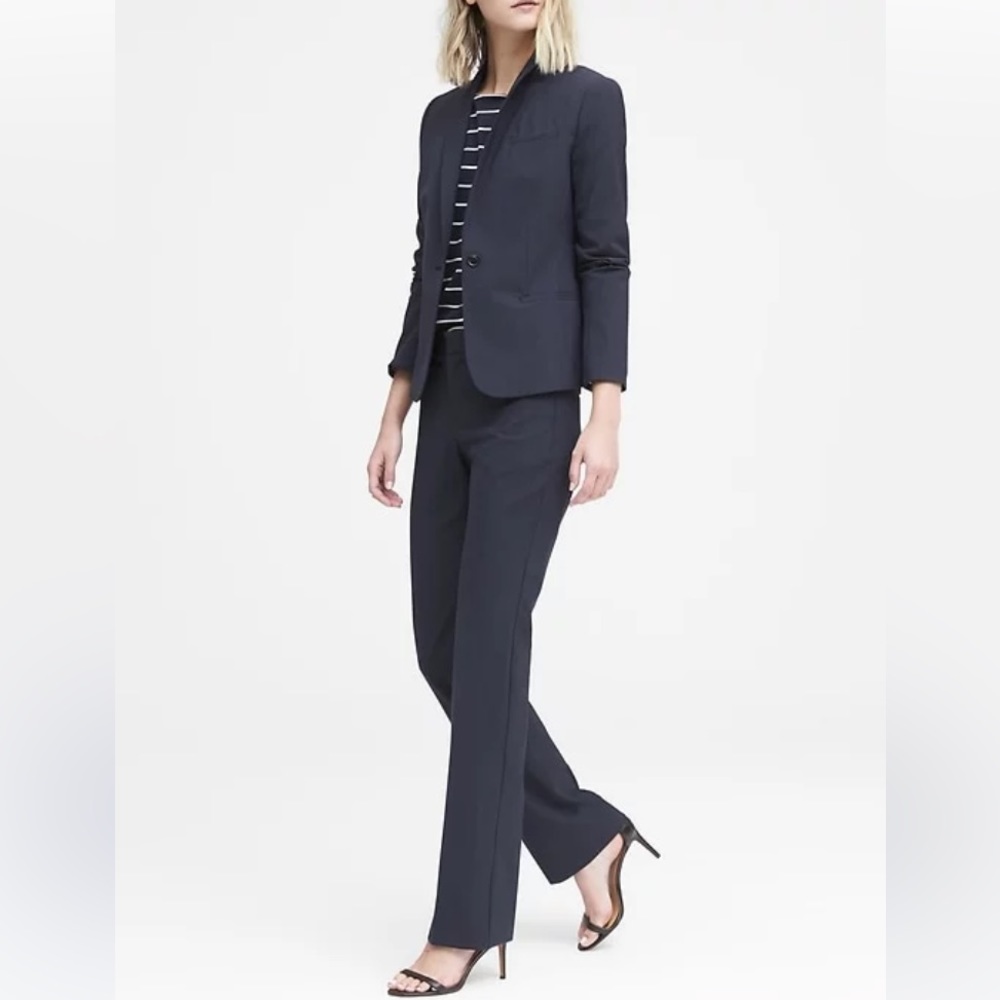 Banana Republic navy women’s suit excellent condition